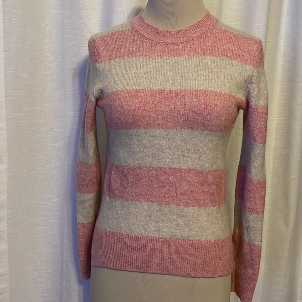 Gap ladies XS sweater lambswool pink/beige